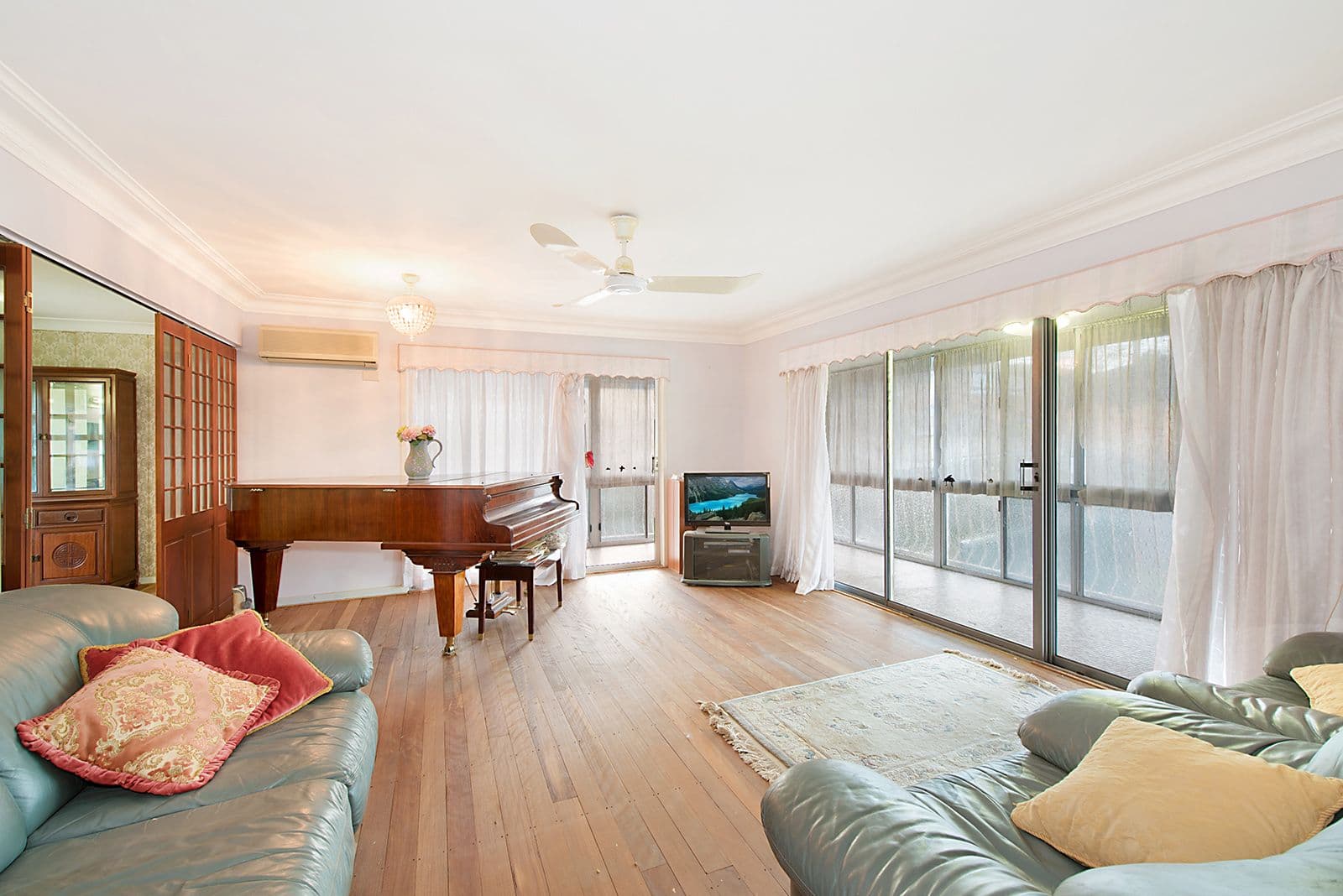 34 Menkira Street, Mansfield QLD 4122, Mansfield - Thumbnail 2