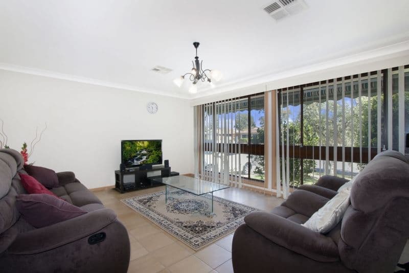 10 Gambier Street, Bossley Park NSW 2176, Bossley Park - Thumbnail 2