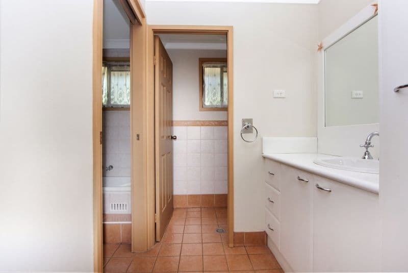 10 Gambier Street, Bossley Park NSW 2176, Bossley Park - Thumbnail 4