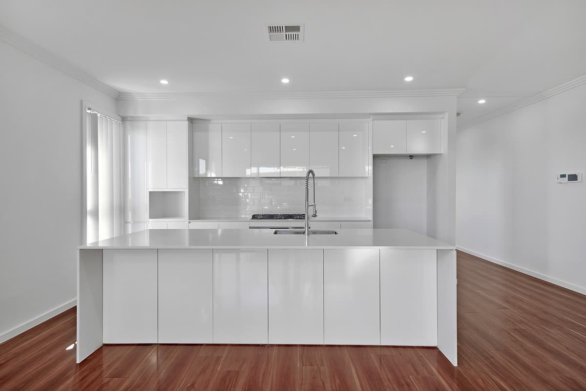 30 Roy Crescent, THIRLMERE, Thirlmere - Thumbnail 7