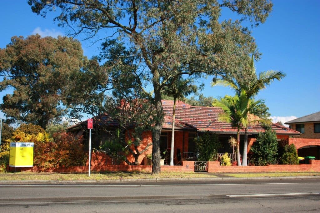 2 Presland Avenue, REVESBY NSW 2212, Revesby - Thumbnail 2