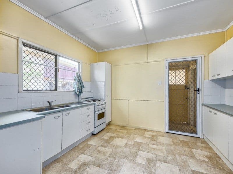 7 Pennayoona Street, Hallett Cove SA 5158, Hallett Cove - Thumbnail 2