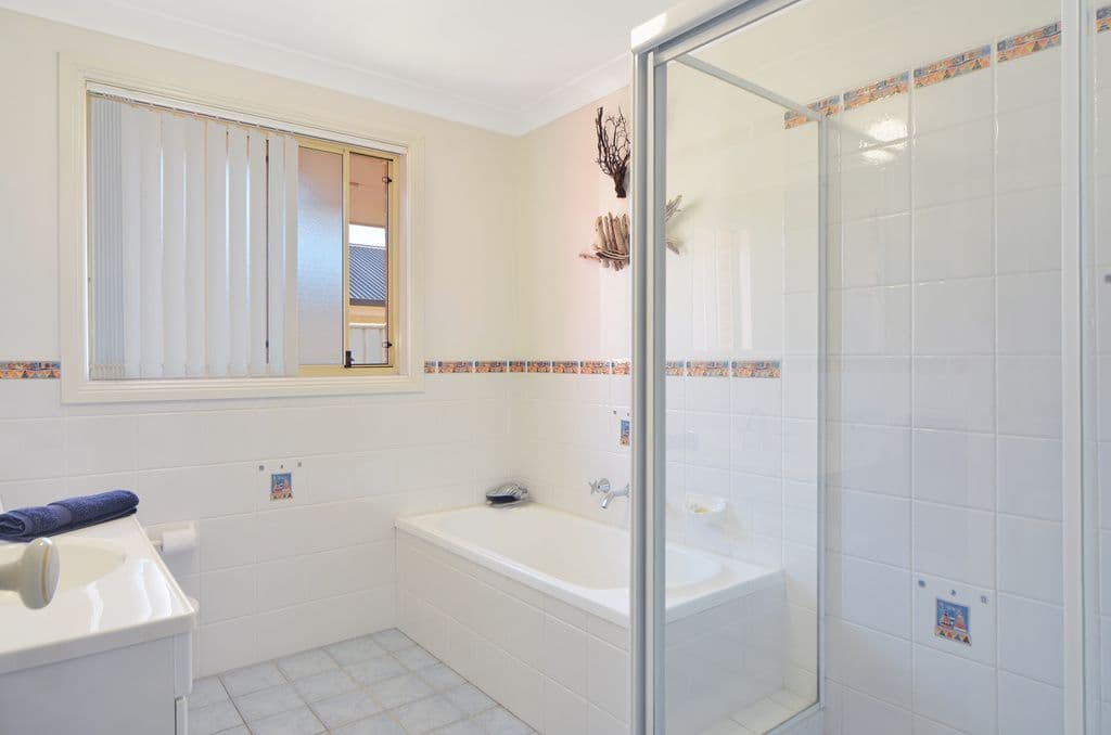 42 Jindabyne Road, Flinders - Thumbnail 5