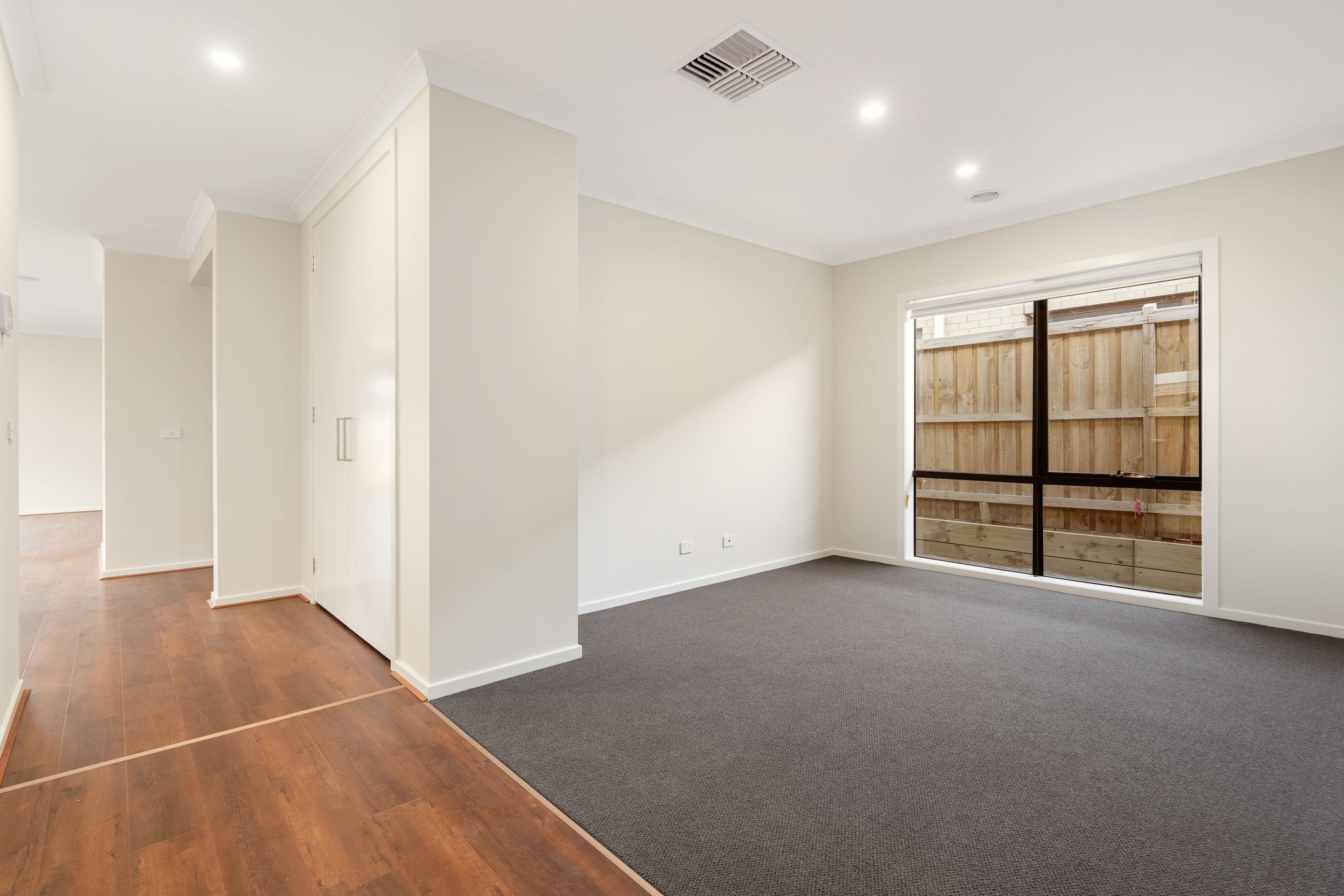 17 Sunnybank Road, FRASER RISE VIC 3336, Fraser Rise - Thumbnail 4