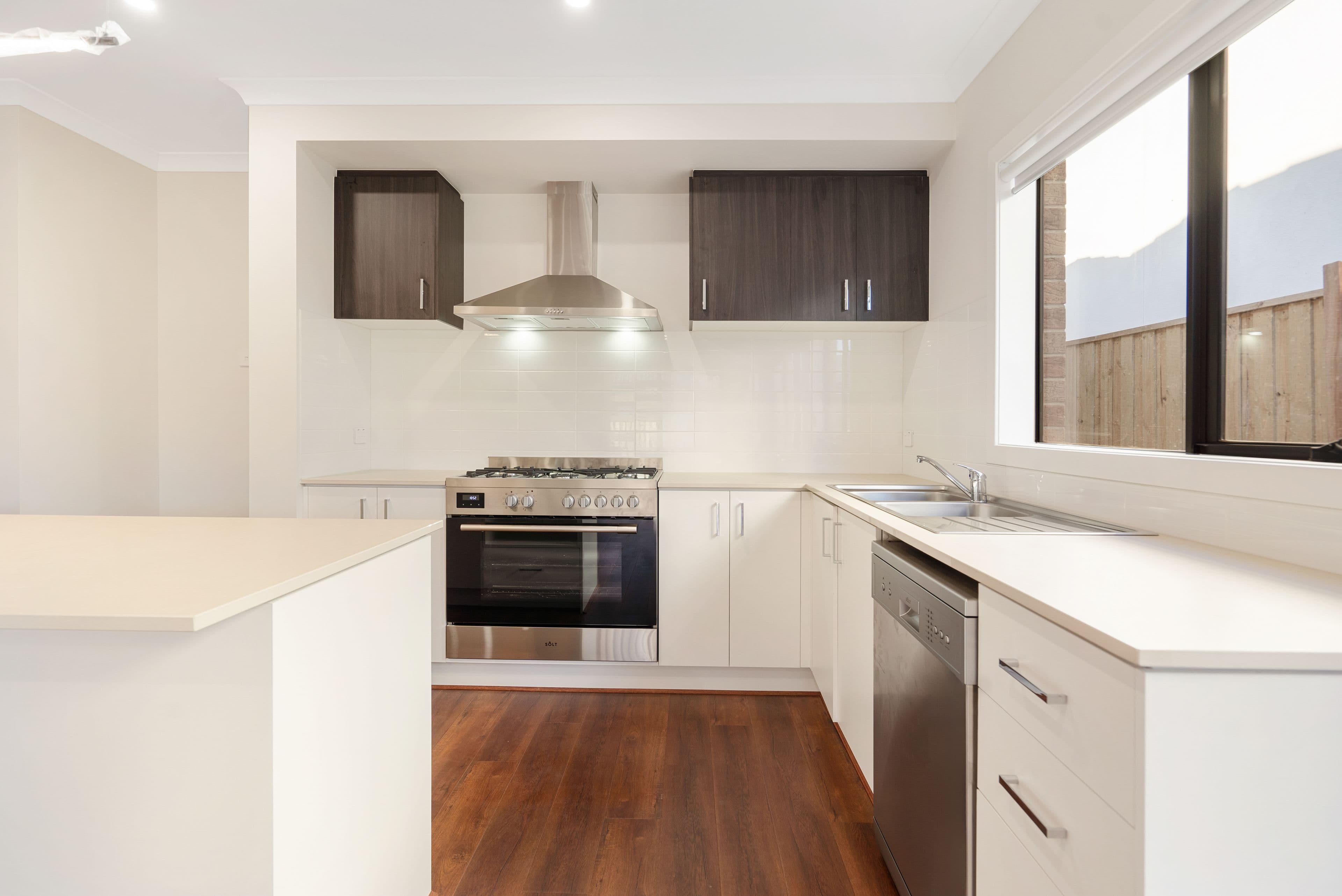 17 Sunnybank Road, FRASER RISE VIC 3336, Fraser Rise - Thumbnail 6