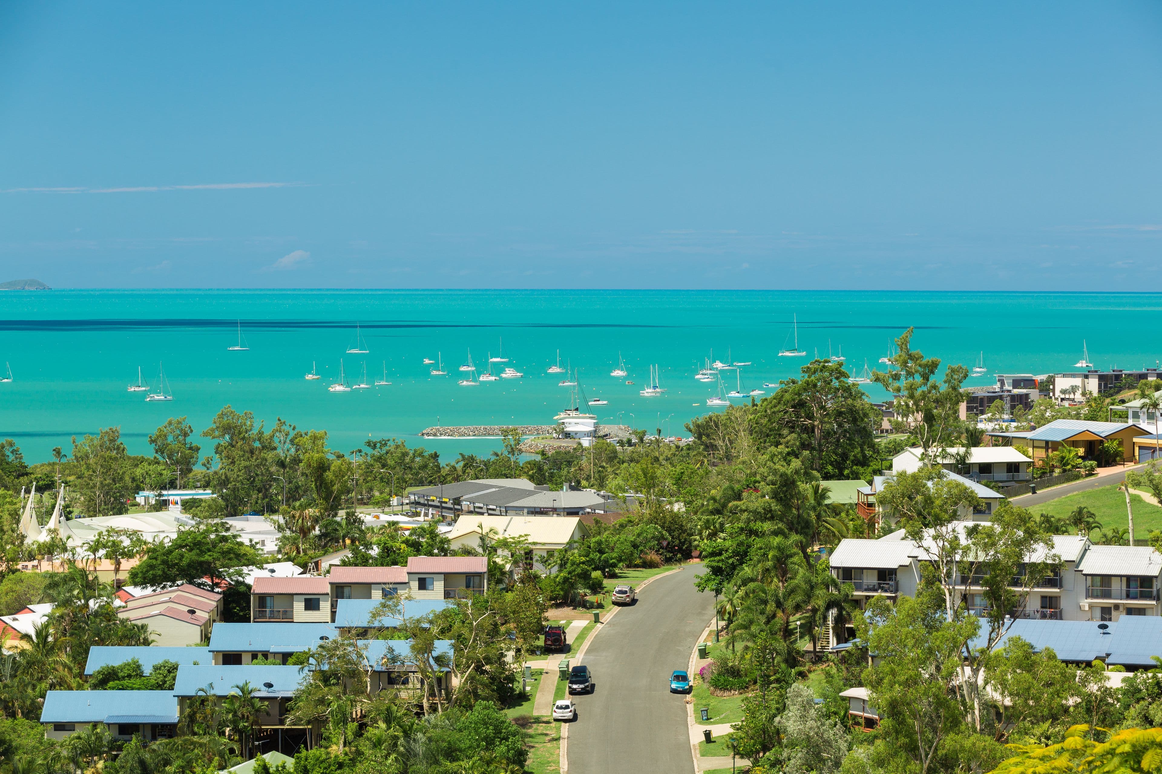 20 Yachtsmans Parade, CANNONVALE QLD 4802, Cannonvale - Thumbnail 2