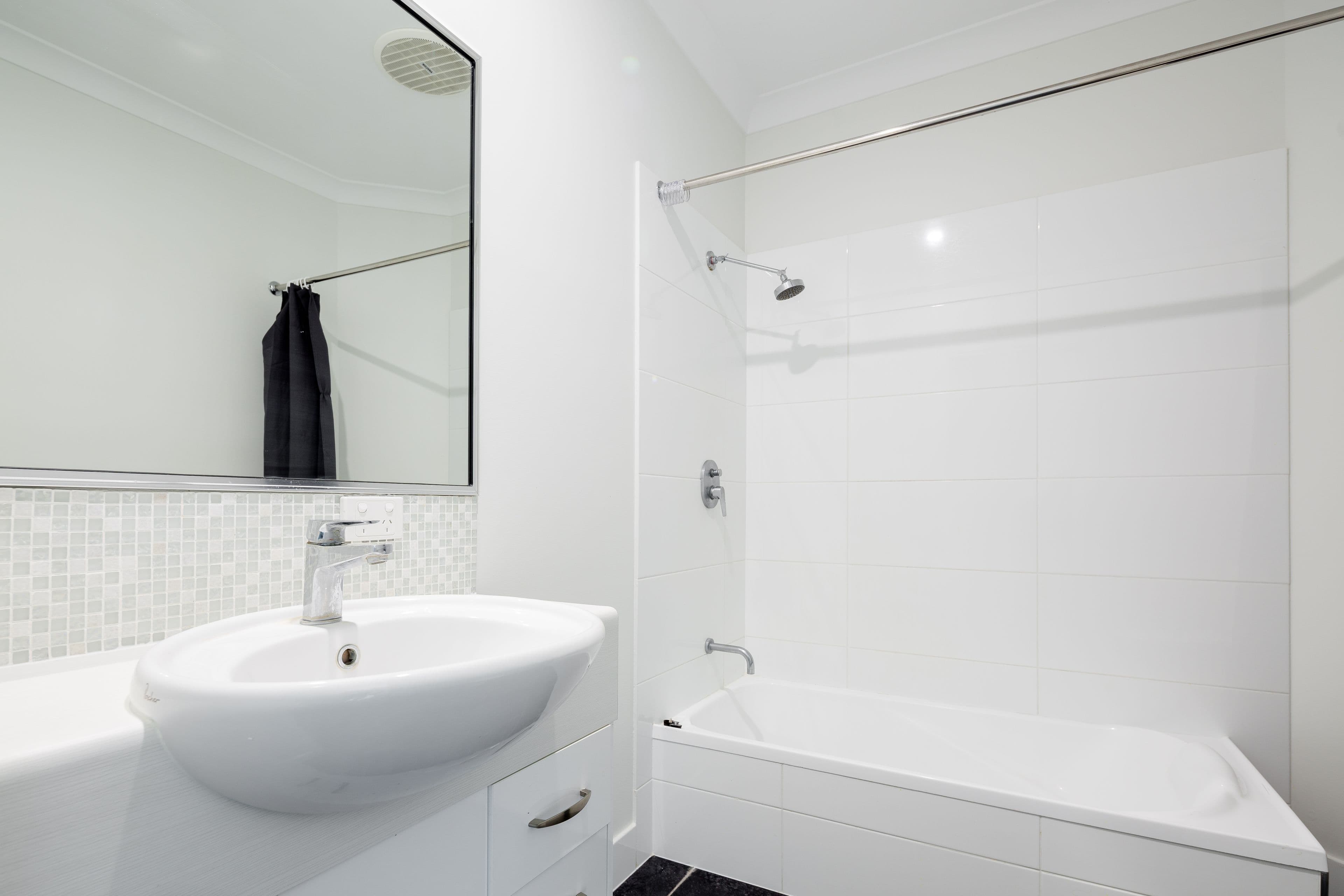 20 Yachtsmans Parade, CANNONVALE QLD 4802, Cannonvale - Thumbnail 8