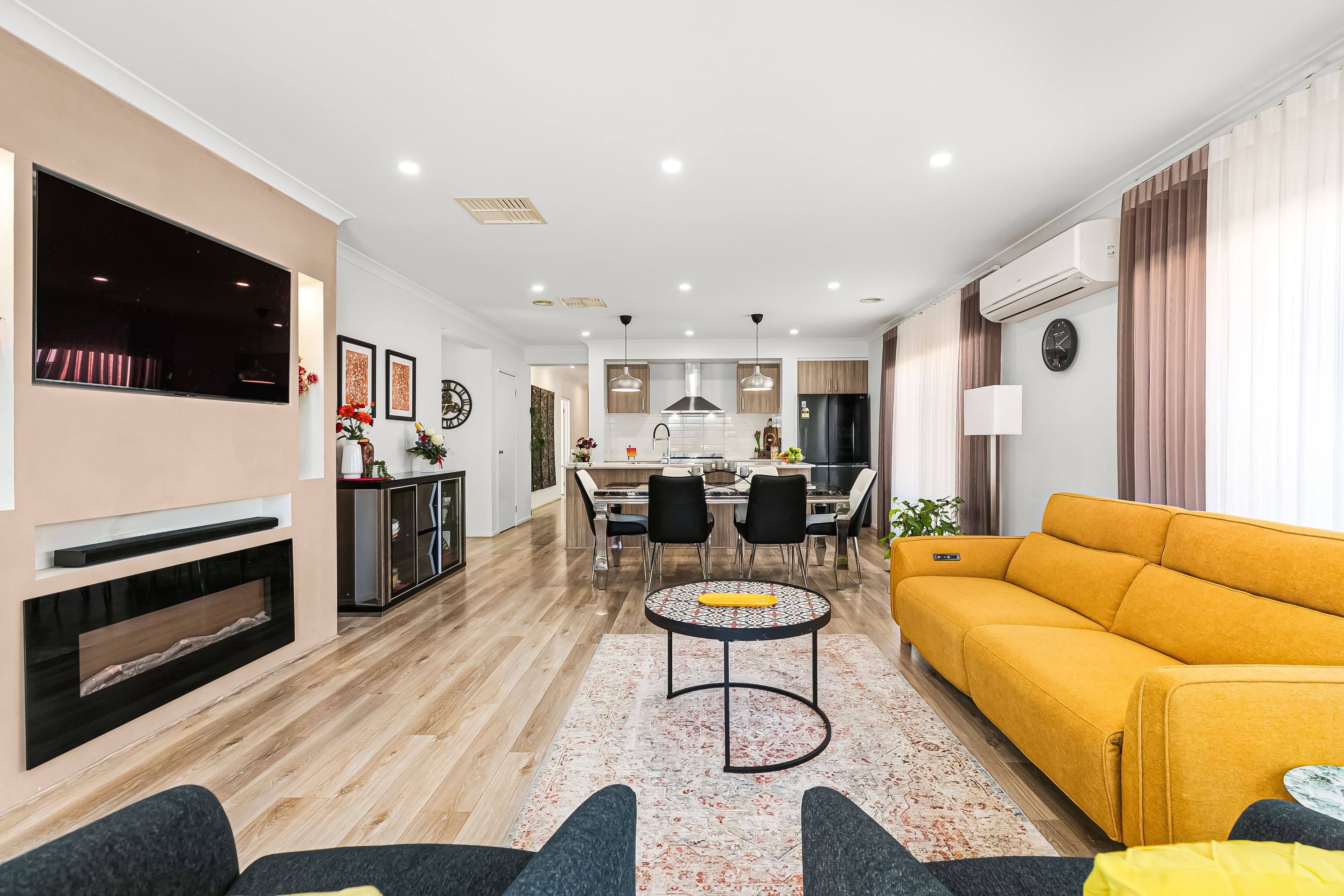 11 Angove Street, Craigieburn VIC 3064, Craigieburn - Thumbnail 2