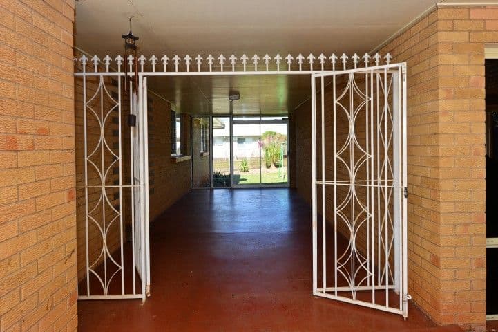 4 Koala Street, HARRISTOWN QLD 4350, Harristown - Thumbnail 3
