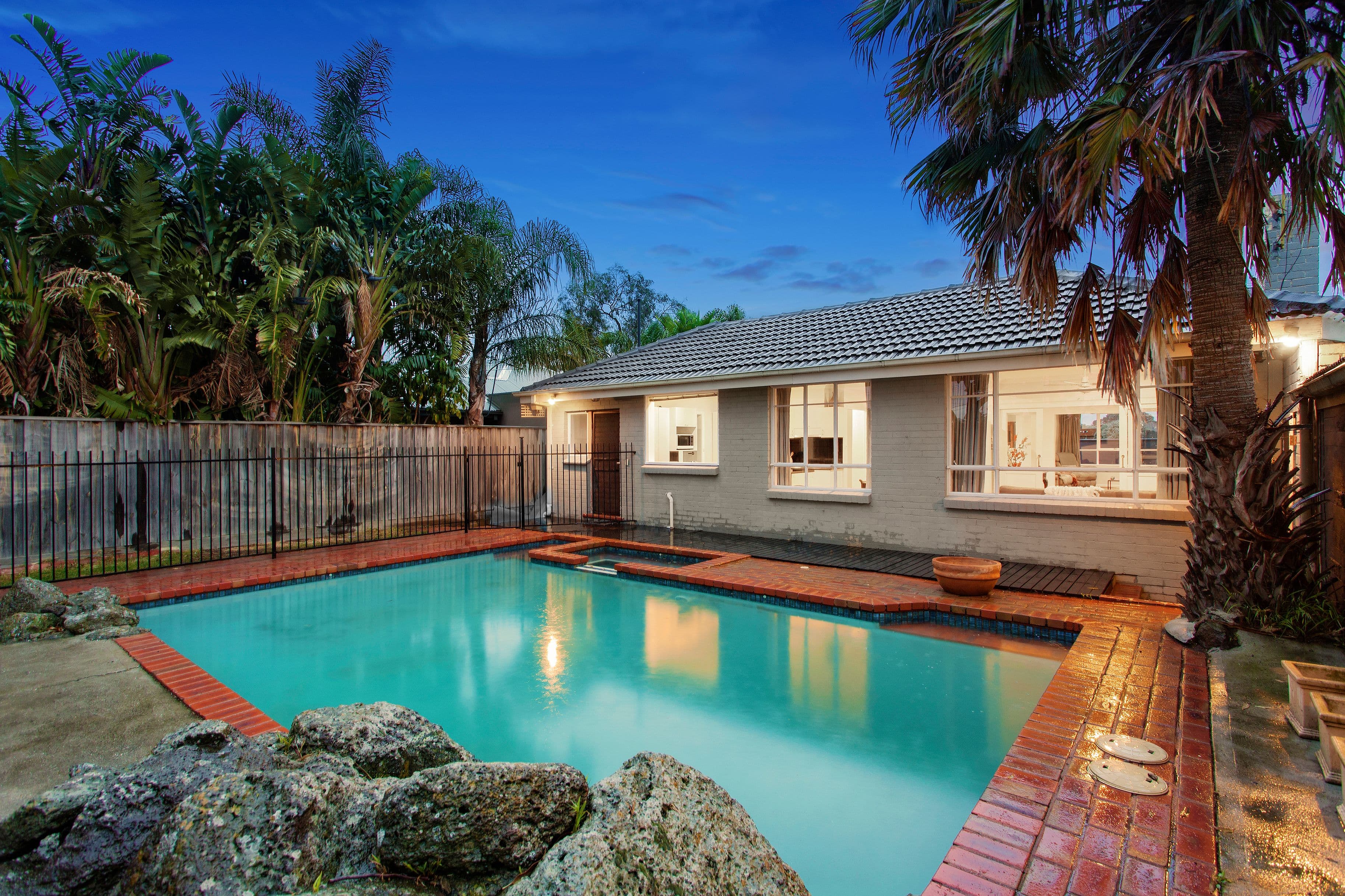 1 Allnutt Court, Cheltenham VIC 3192, Cheltenham - Thumbnail 2
