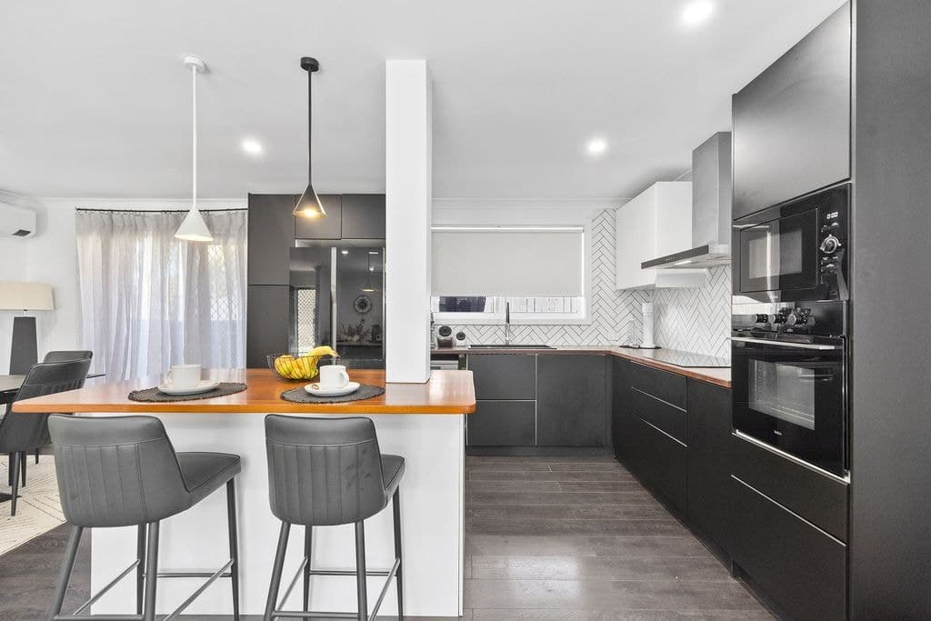 11 Sally Close, Lake Haven - Thumbnail 4