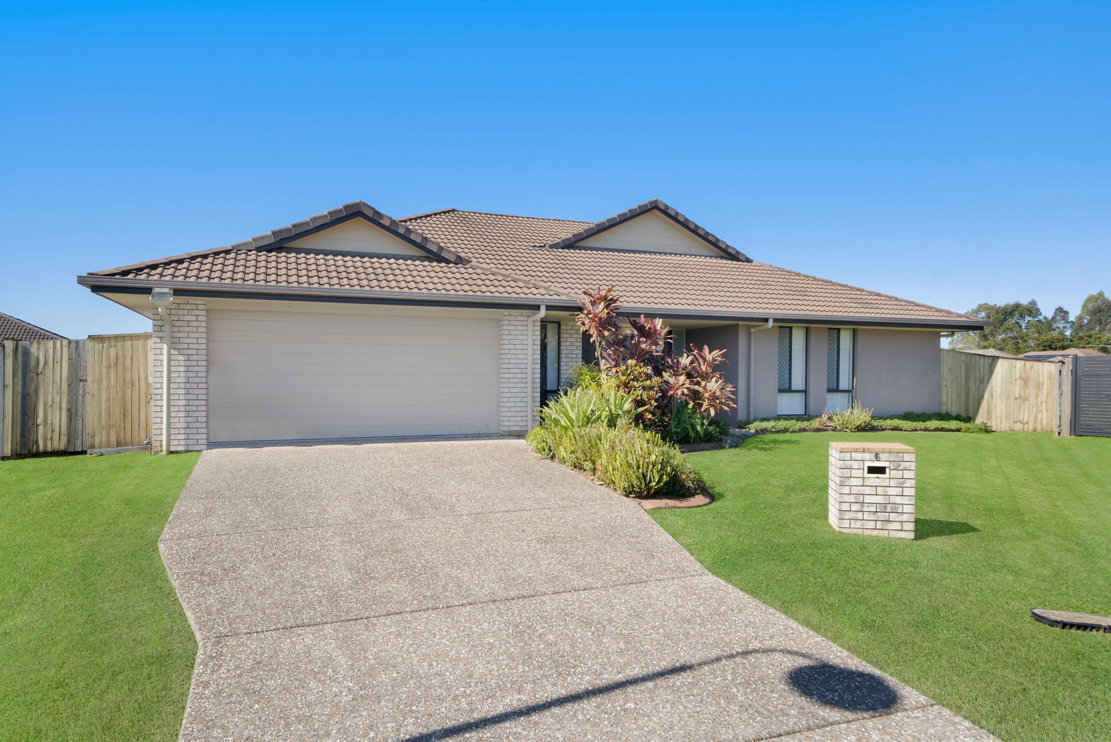 6 Woodfern Drive, Upper Caboolture QLD 4510, Upper Caboolture - Thumbnail 2