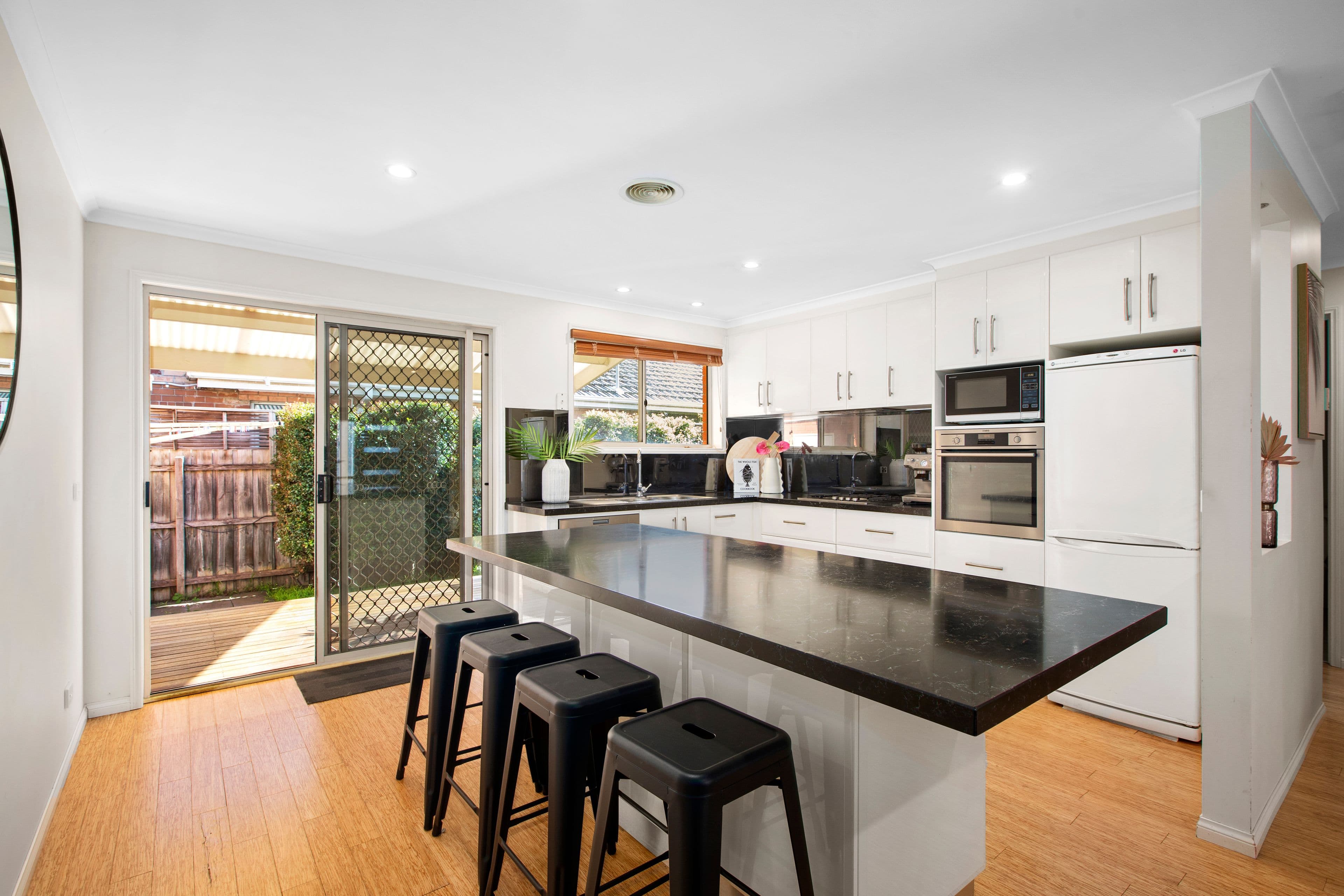 4 Sandford Street, Highett VIC 3190, Highett - Thumbnail 3