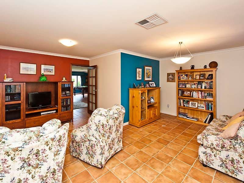 4 Pebblebeach Cove, WAIKIKI WA 6169, Waikiki - Thumbnail 7