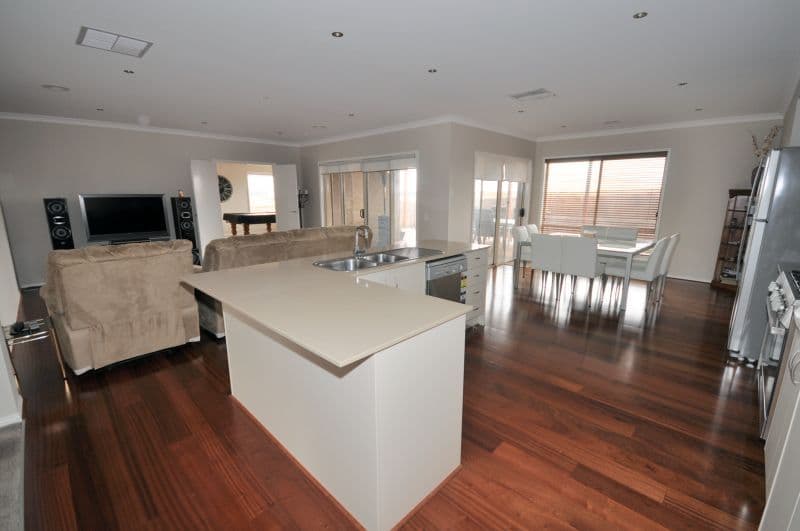 8 Chasseles Place, BANNOCKBURN VIC 3331, Bannockburn - Thumbnail 2