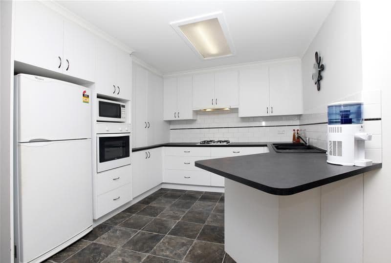 7 Flemington Drive, MILL PARK VIC 3082, Mill Park - Thumbnail 3