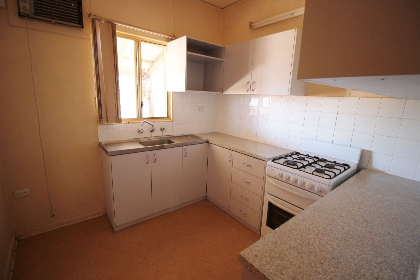 21 Robinson Street, Port Hedland WA 6721, Port Hedland - Thumbnail 3