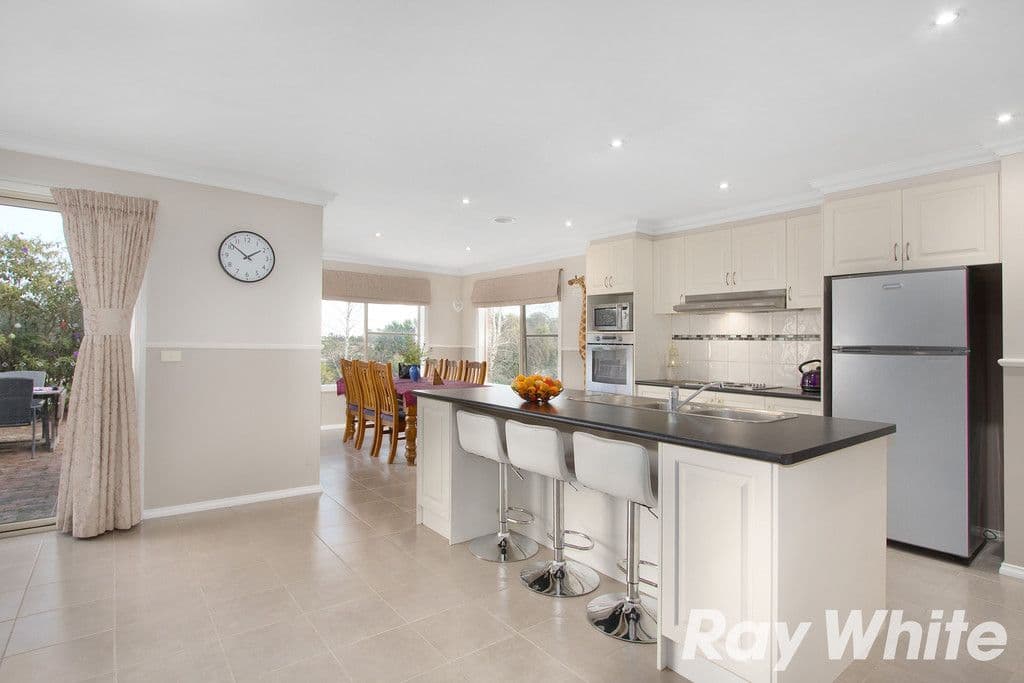53 Wellwood Road, Drouin VIC 3818, Drouin - Thumbnail 2