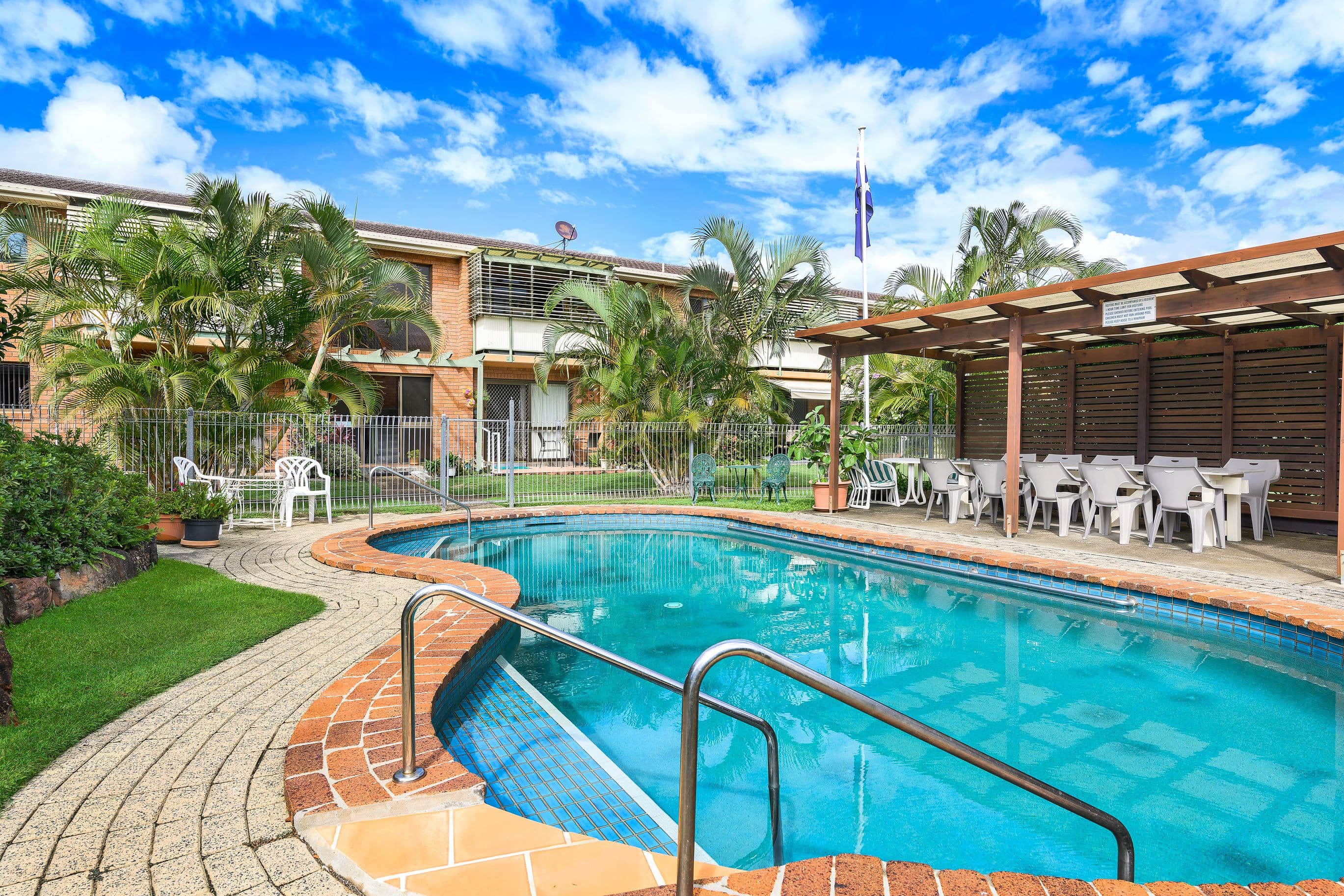 7 Sydney Street, Redcliffe QLD 4020, Redcliffe - Thumbnail 2