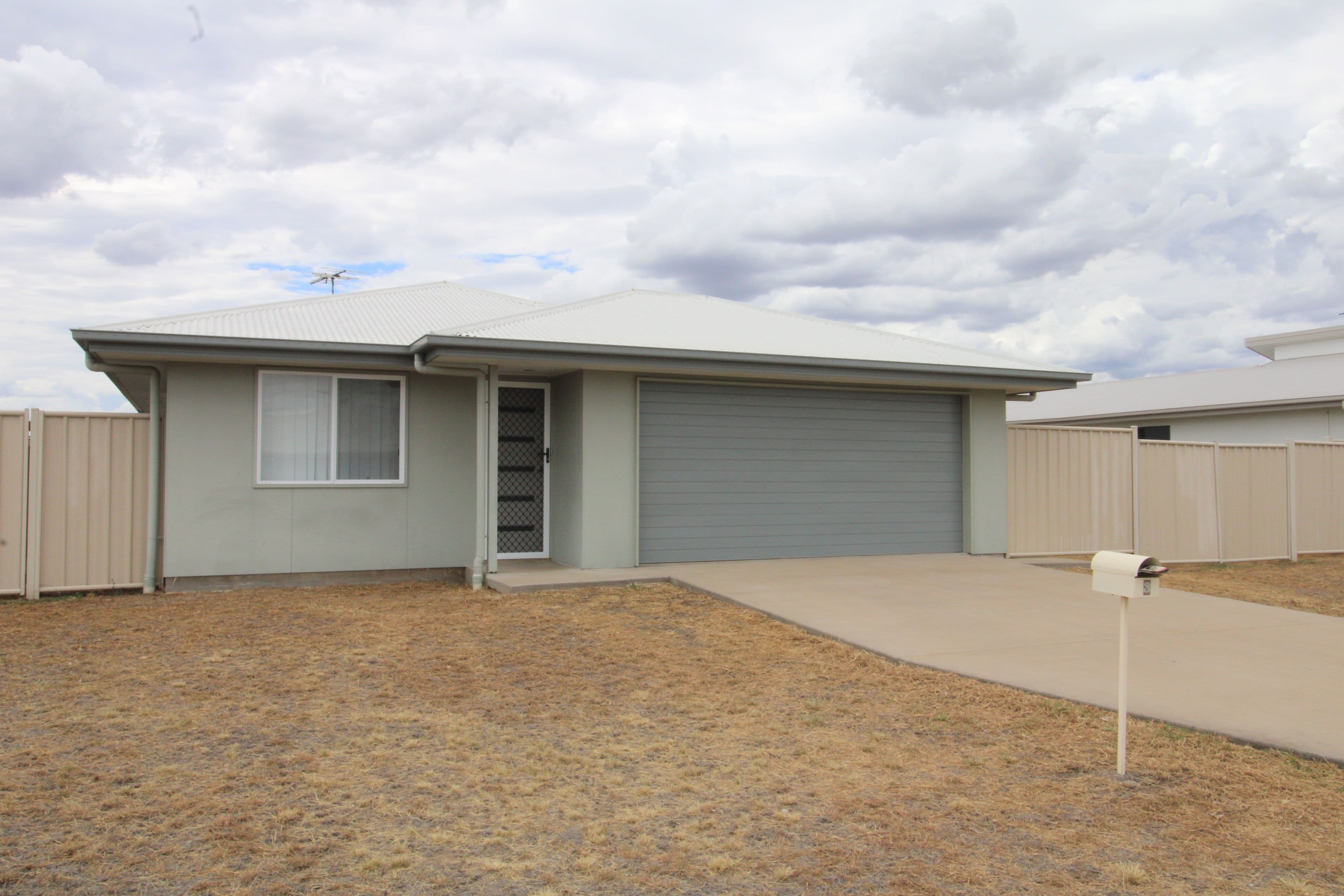 3 Whitney Street, Emerald QLD 4720, Emerald - Image 1