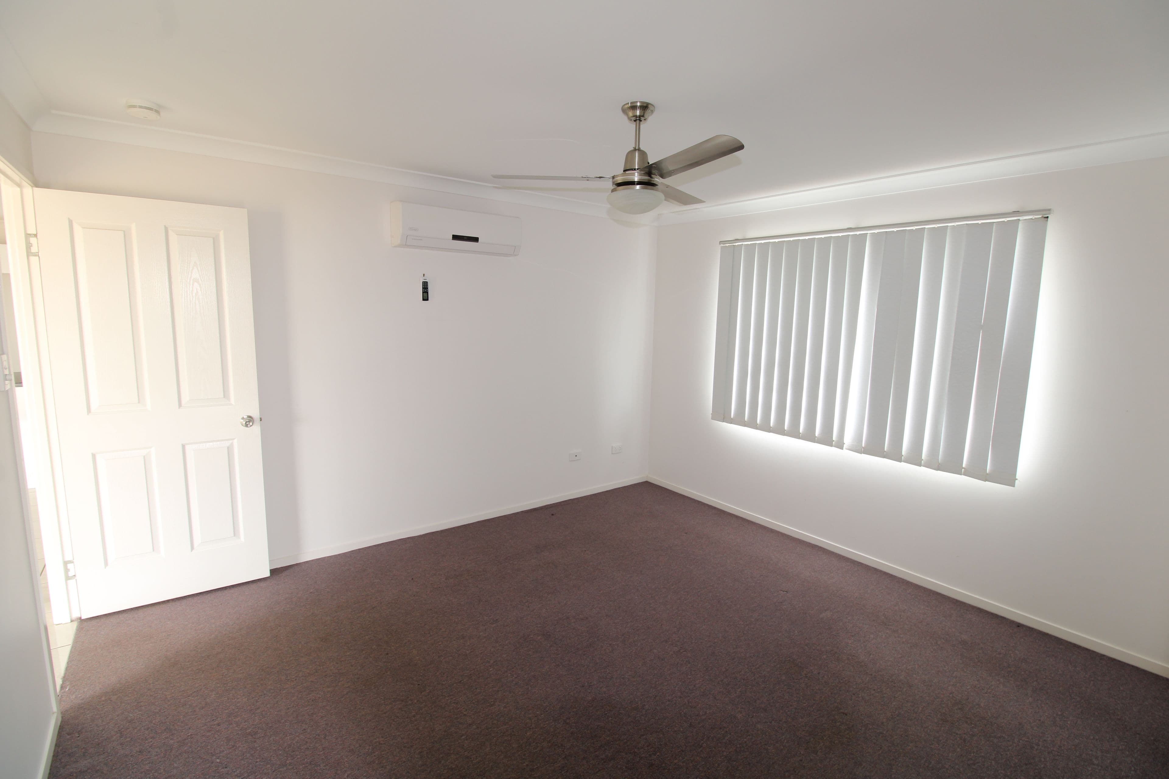 3 Whitney Street, Emerald QLD 4720, Emerald - Thumbnail 5