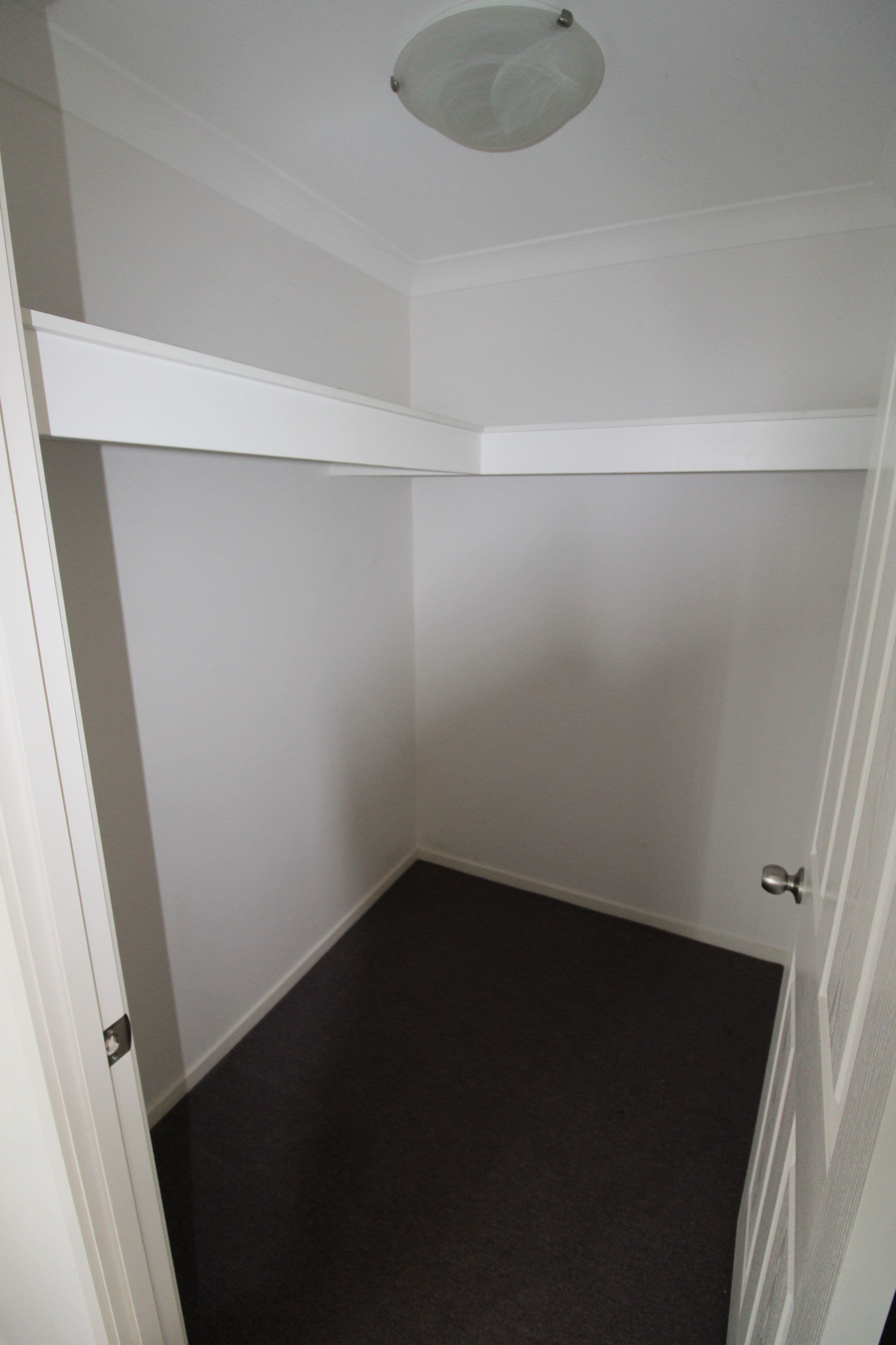 3 Whitney Street, Emerald QLD 4720, Emerald - Thumbnail 7
