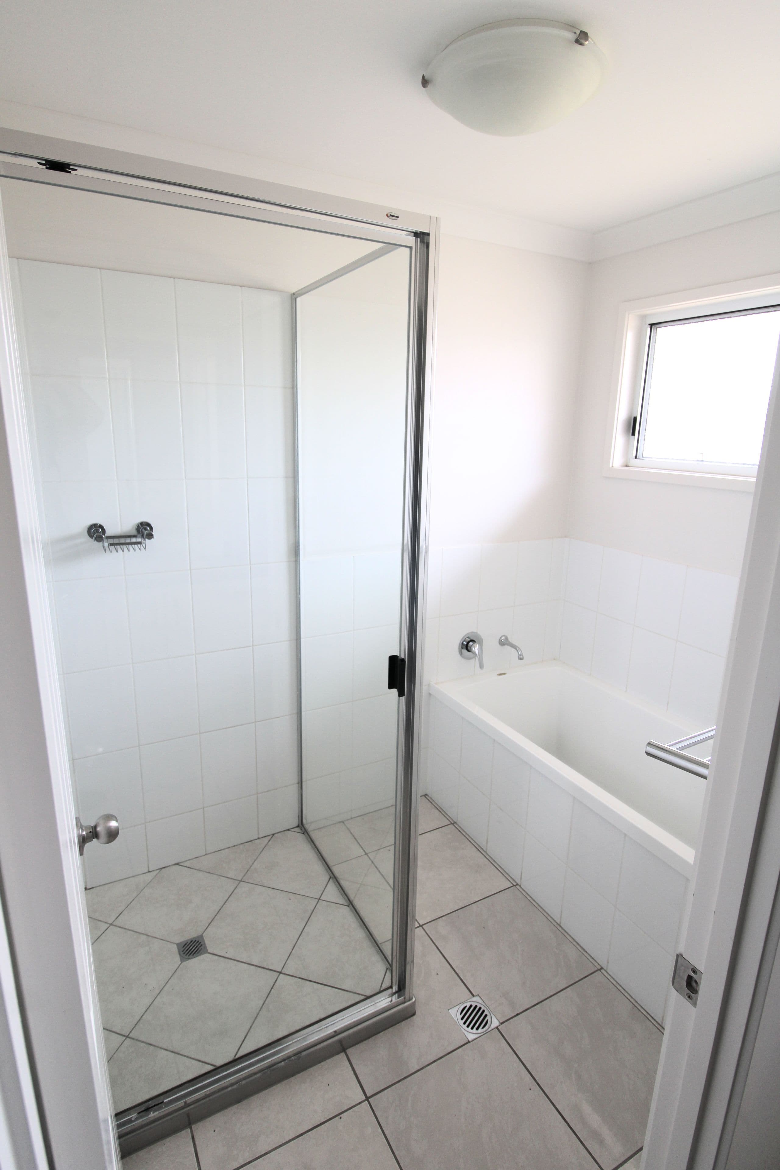 3 Whitney Street, Emerald QLD 4720, Emerald - Thumbnail 8