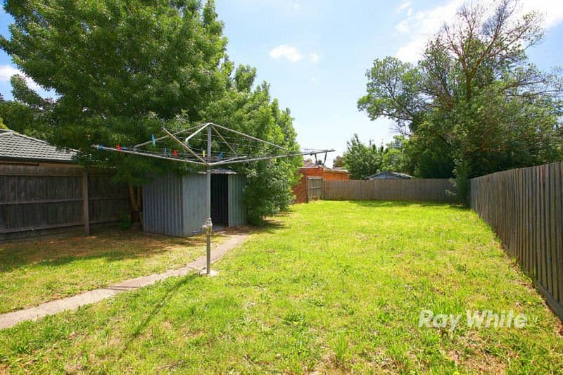 11 Alexander Street, CRANBOURNE VIC 3977, Cranbourne - Thumbnail 2