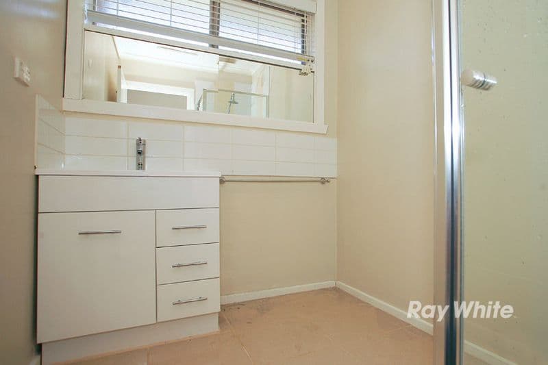 11 Alexander Street, CRANBOURNE VIC 3977, Cranbourne - Thumbnail 4