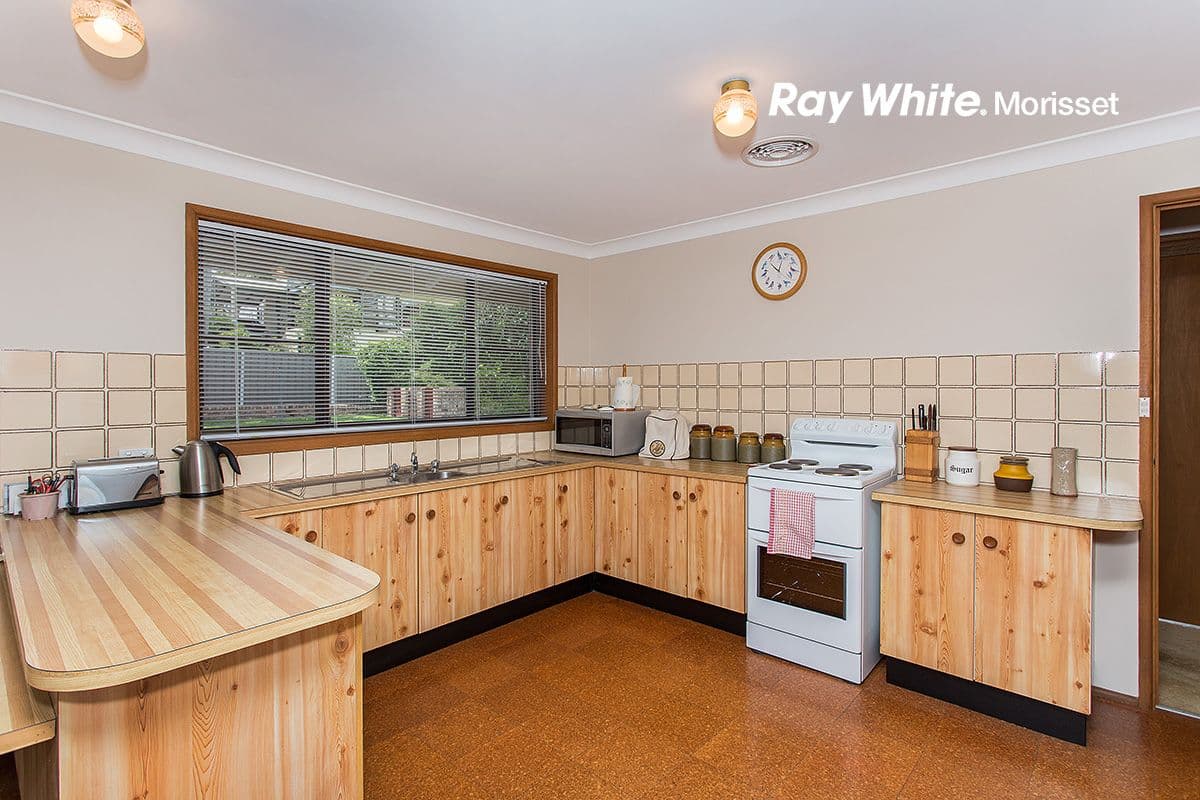 9 Yoorala Road, Yarrawonga Park - Thumbnail 4