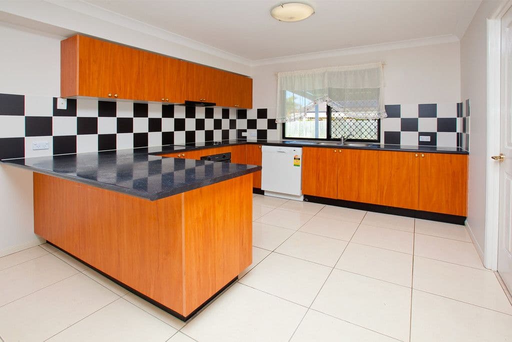 101 Lakeside Avenue, Springfield Lakes QLD 4300, Springfield Lakes - Thumbnail 3