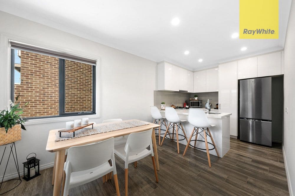 15 Stamford Crescent, Rowville VIC 3178, Rowville - Thumbnail 2