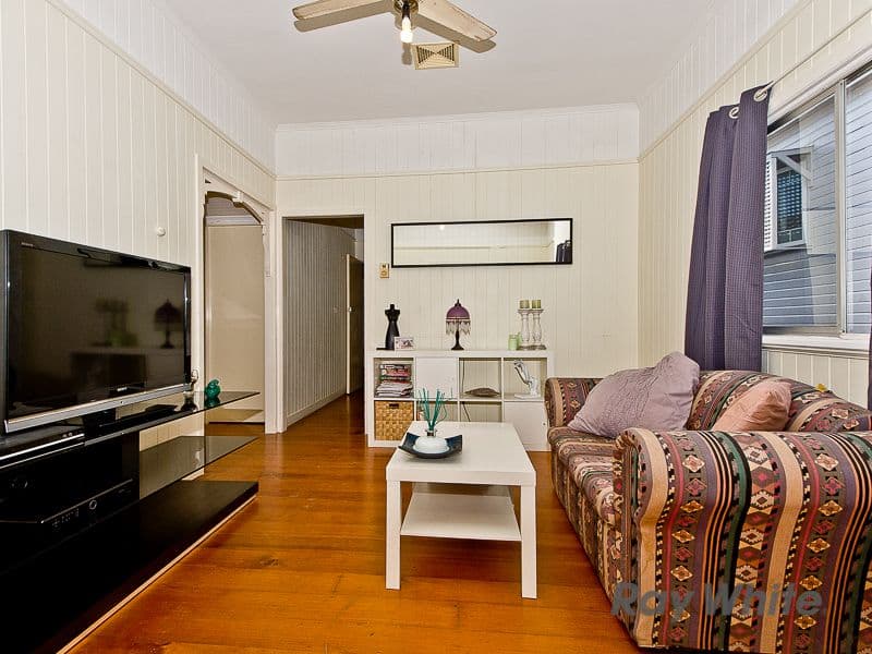 16 Robe Street, NEWMARKET QLD 4051, Newmarket - Thumbnail 4