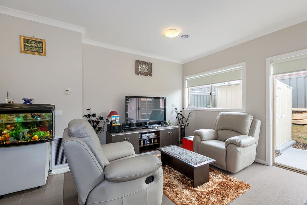 24 Ballybunion Avenue, Craigieburn VIC 3064, Craigieburn - Thumbnail 4