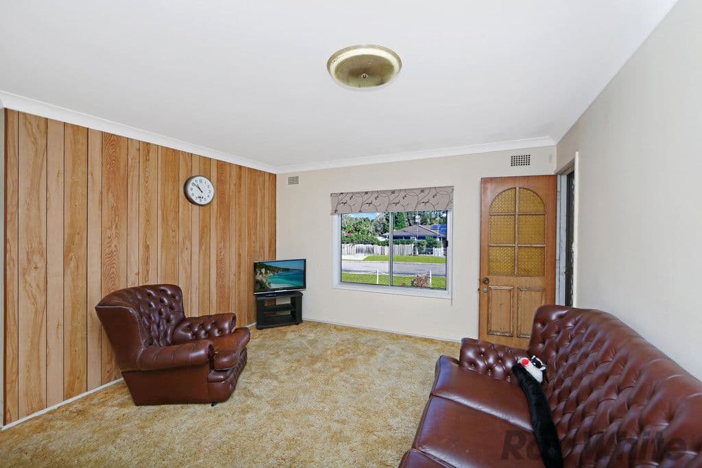 17 Laelana Avenue, Budgewoi - Thumbnail 3