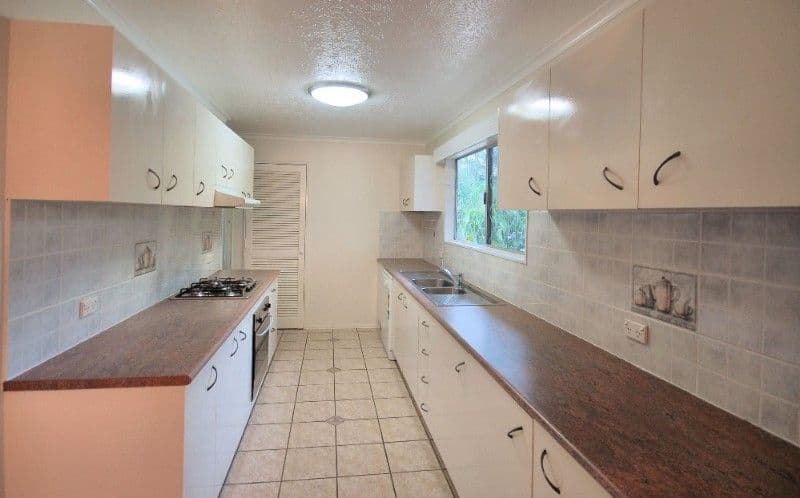 62 Ruby Round, KELSO QLD 4815, Kelso - Thumbnail 2