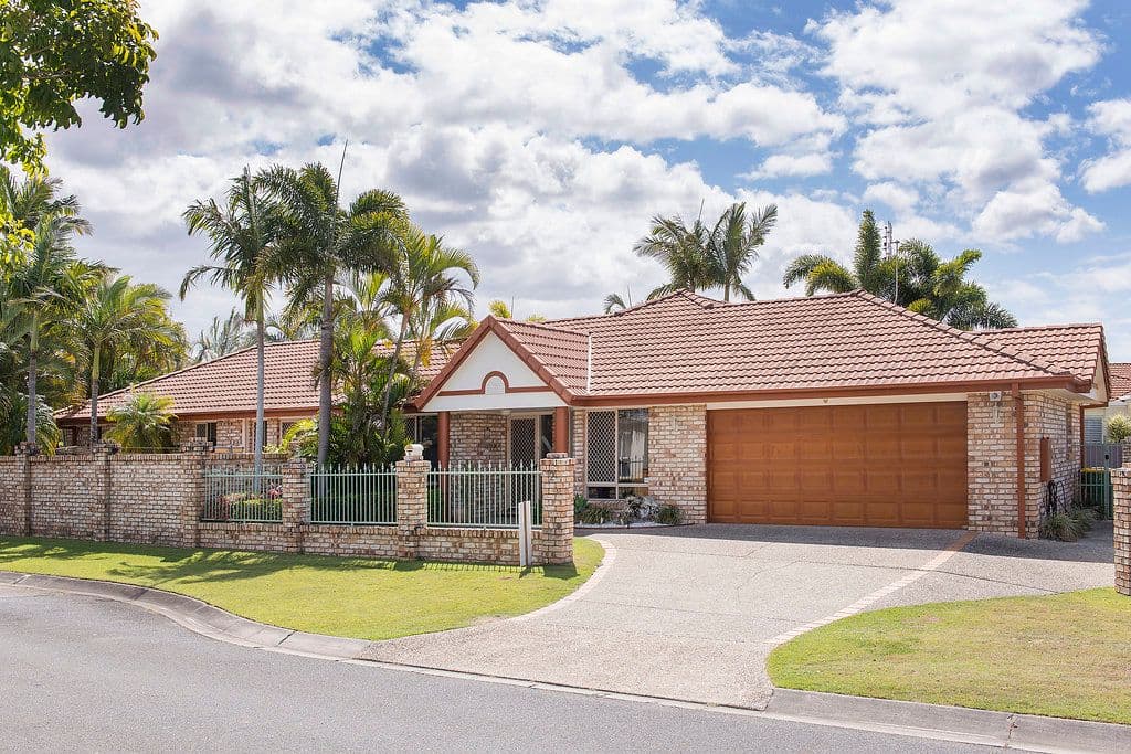 2 Chesterfield Place, Runaway Bay QLD 4216, Runaway Bay - Thumbnail 2