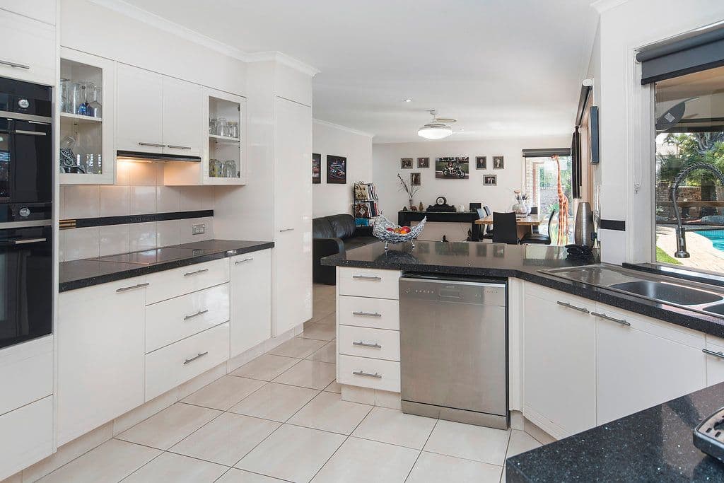 2 Chesterfield Place, Runaway Bay QLD 4216, Runaway Bay - Thumbnail 4