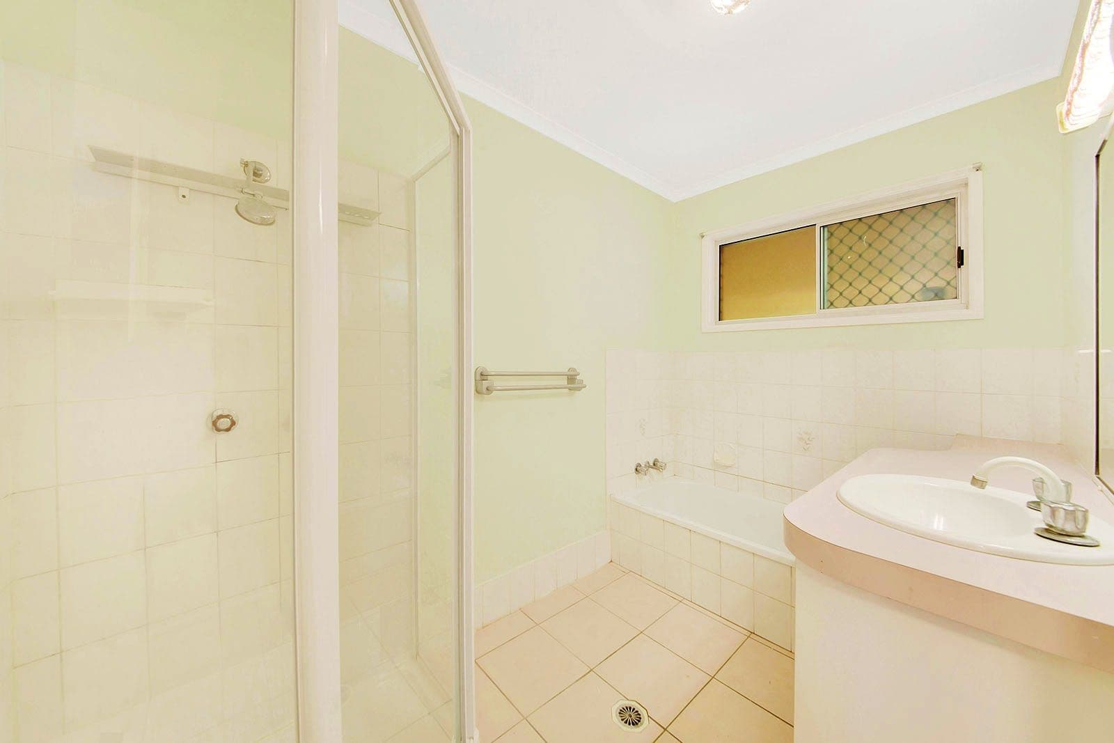 49 Katandra Street, Boyne Island QLD 4680, Boyne Island - Thumbnail 5