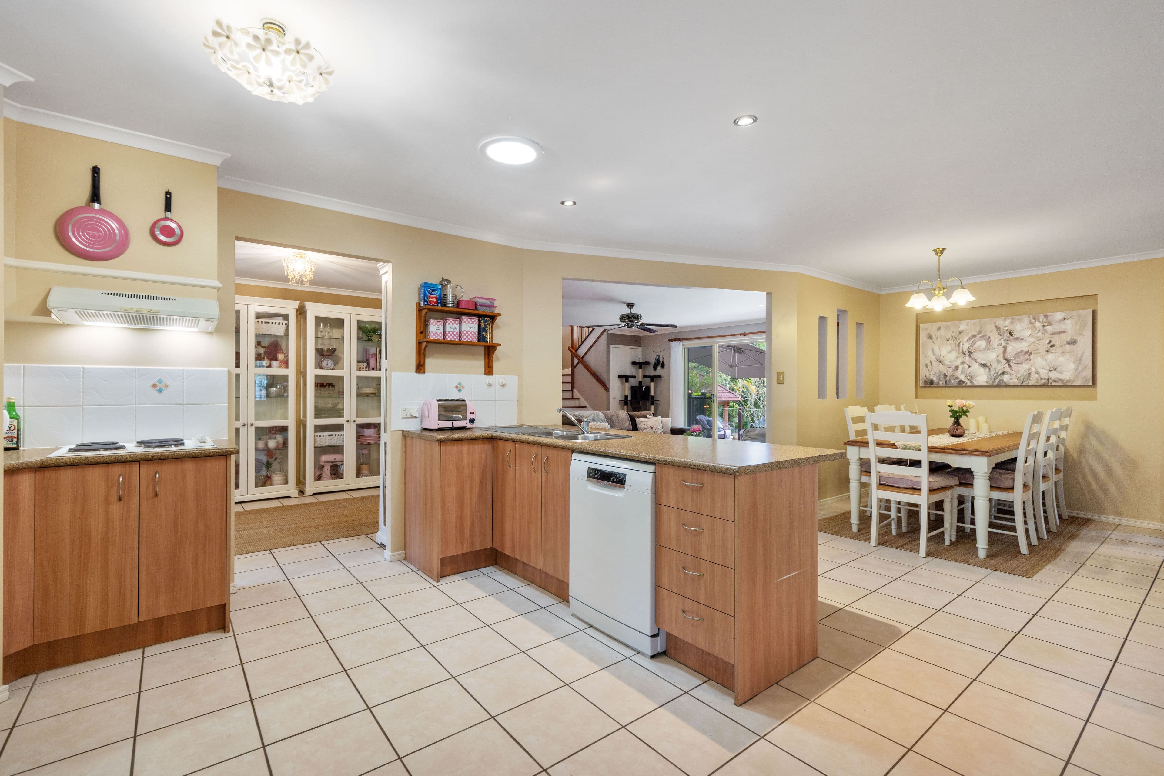 12 Clearview Drive, Glass House Mountains QLD 4518, Glass House Mountains - Thumbnail 5