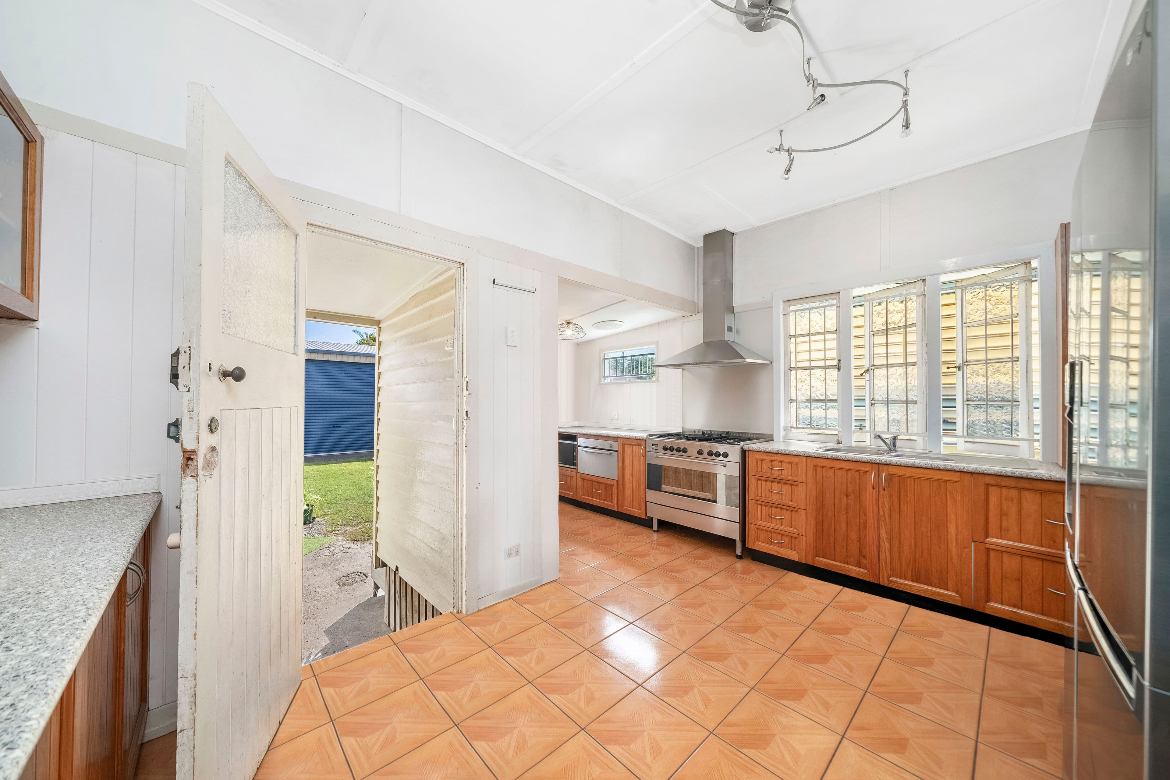 41 Tilley Street, Redcliffe QLD 4020, Redcliffe - Thumbnail 6