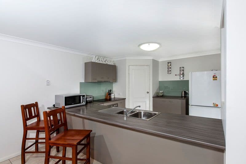 21 Gipps Street, CALOUNDRA WEST QLD 4551, Caloundra West - Thumbnail 3