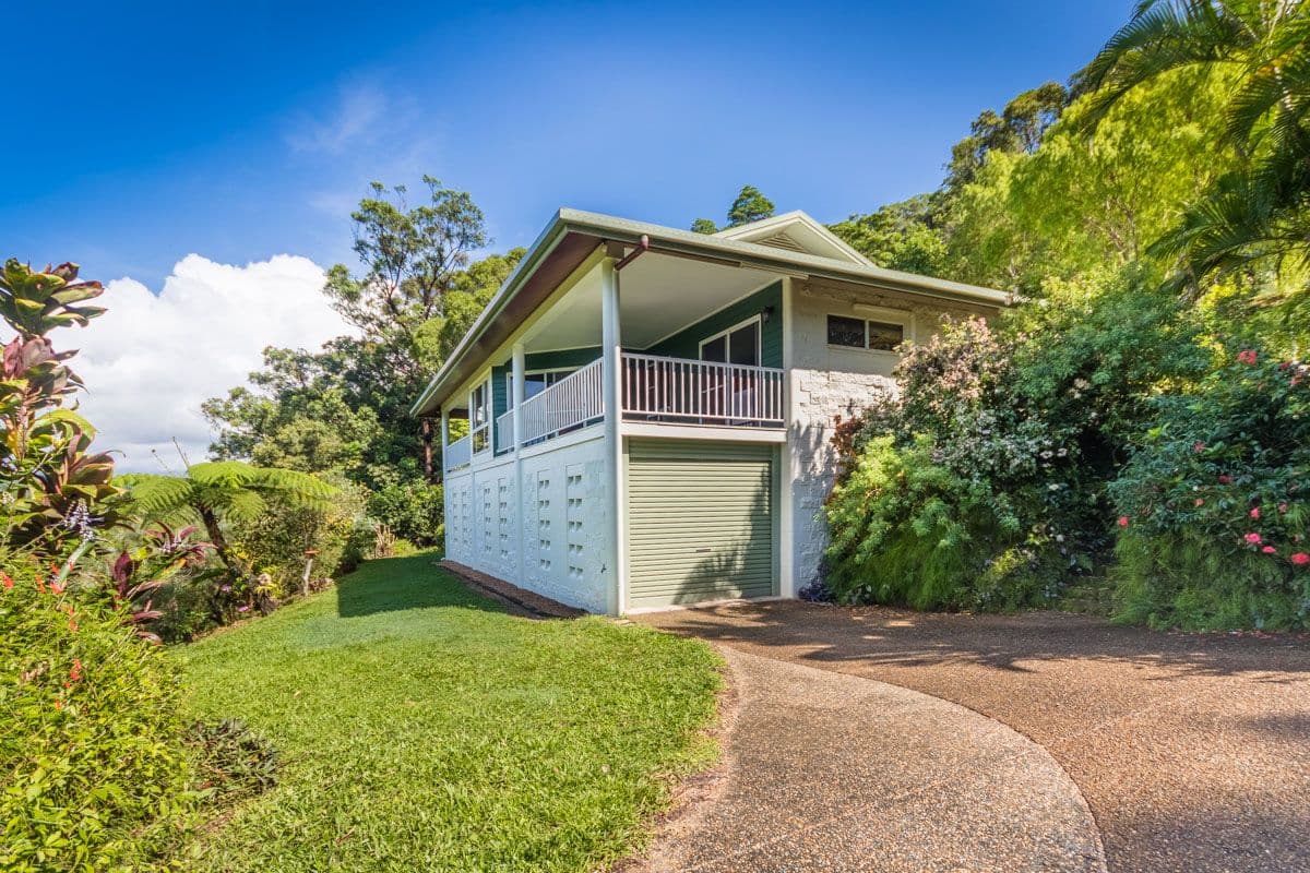 13 Hibiscus Court, Rocky Point QLD 4873, Rocky Point - Thumbnail 8
