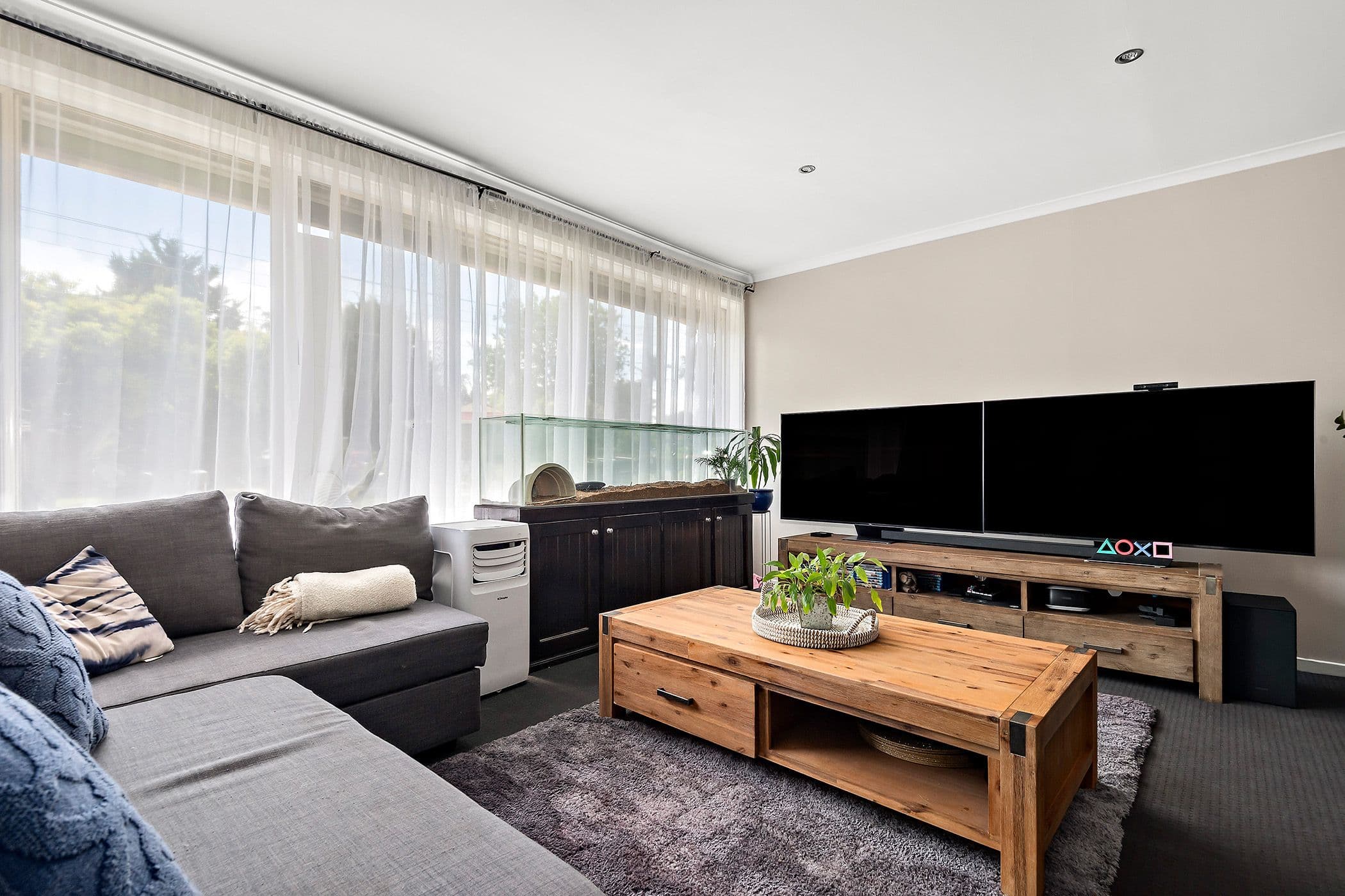 4 Hayden Avenue, Frankston VIC 3199, Frankston - Thumbnail 2