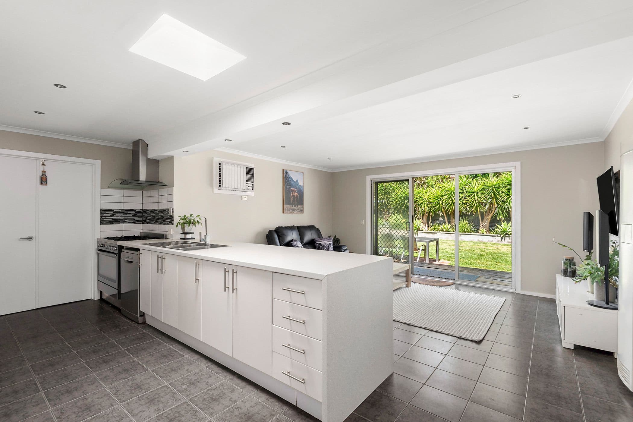 4 Hayden Avenue, Frankston VIC 3199, Frankston - Thumbnail 5