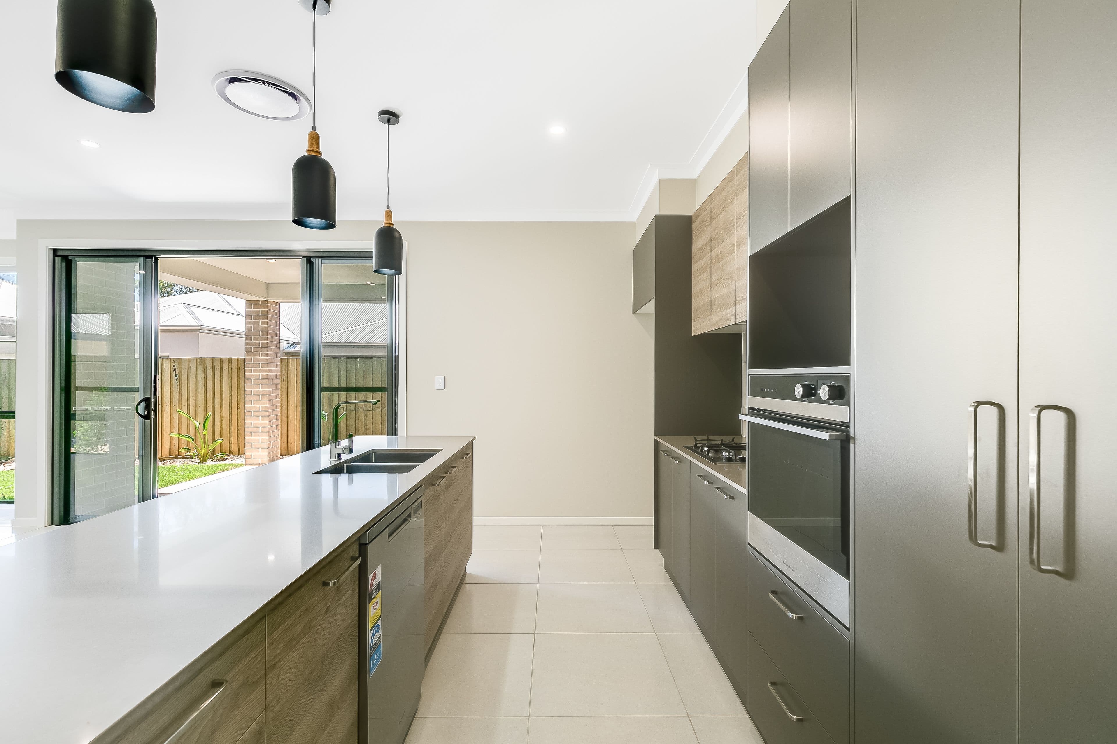 14 Yarrow Close, Middle Ridge QLD 4350, Middle Ridge - Thumbnail 4