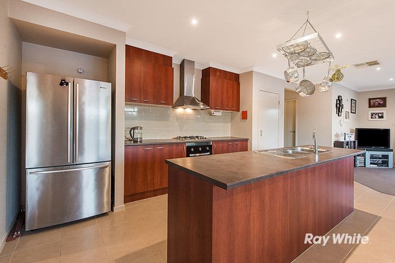 1 Towbeet Way, Botanic Ridge VIC 3977, Botanic Ridge - Thumbnail 2