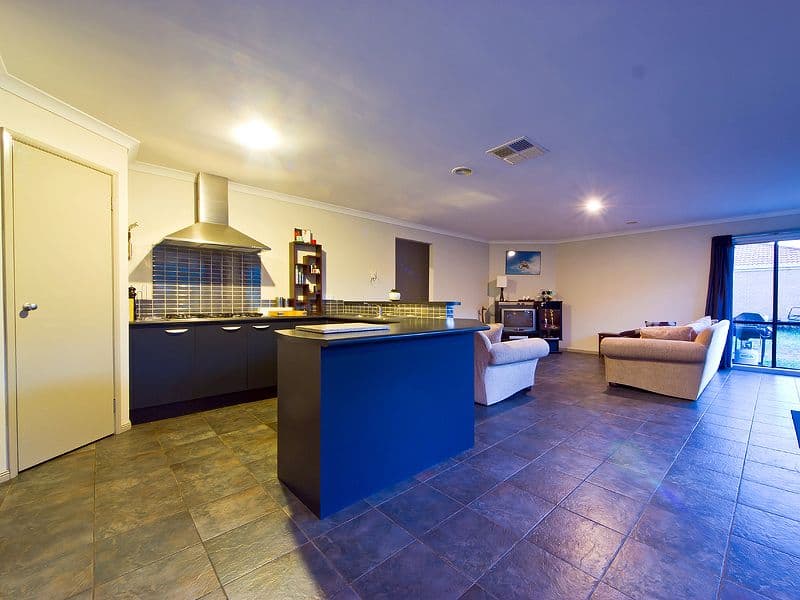 23 Tarragon Drive, TARNEIT VIC 3029, Tarneit - Thumbnail 2