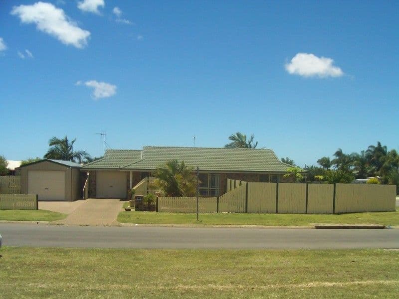 2 Metcalfe Court, BUNDABERG QLD 4670, Bundaberg Central - Thumbnail 2