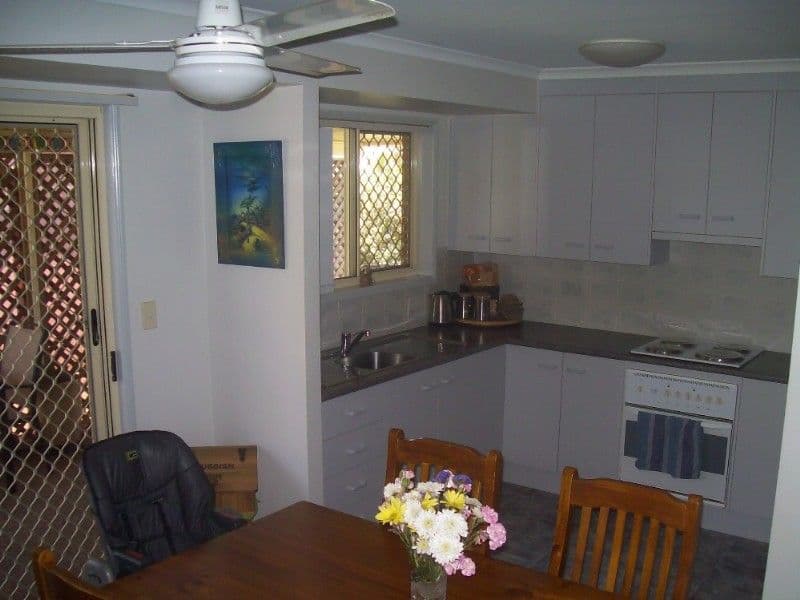 2 Metcalfe Court, BUNDABERG QLD 4670, Bundaberg Central - Thumbnail 4